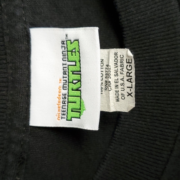 TMNT black shirt 🛍3 For $15🛍 - Picture 5 of 8